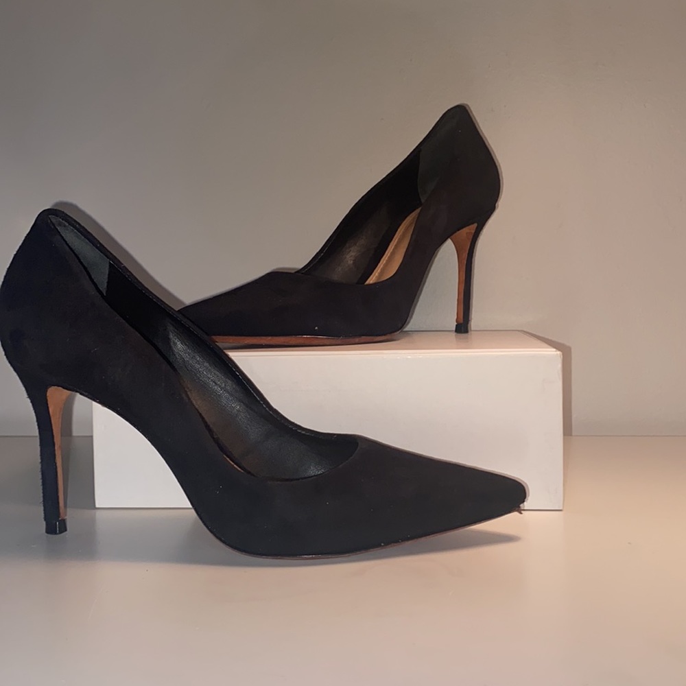 Schutz | Lou Lo heels | Black Suede pointed toe | size 6.5